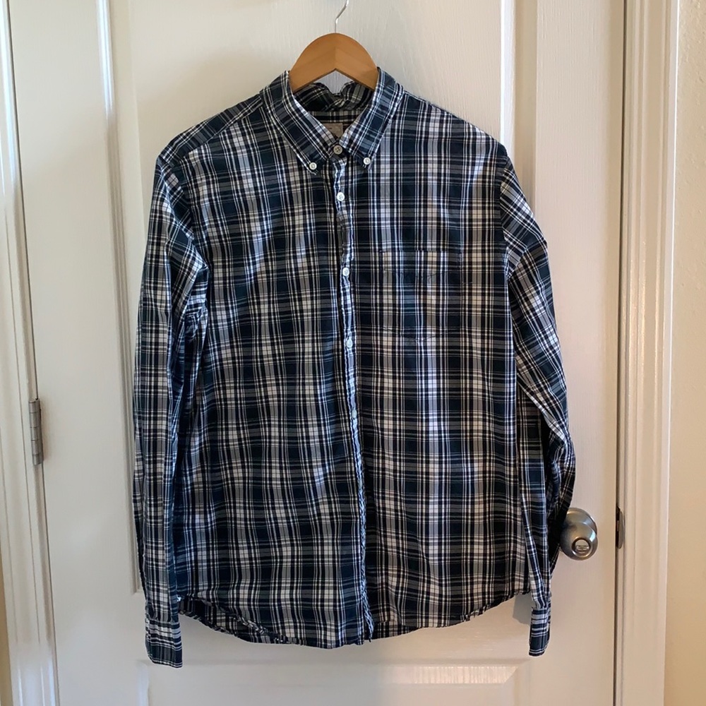 Men’s GAP “Lived in” button down long sleeve shirt. New without Tags!!
